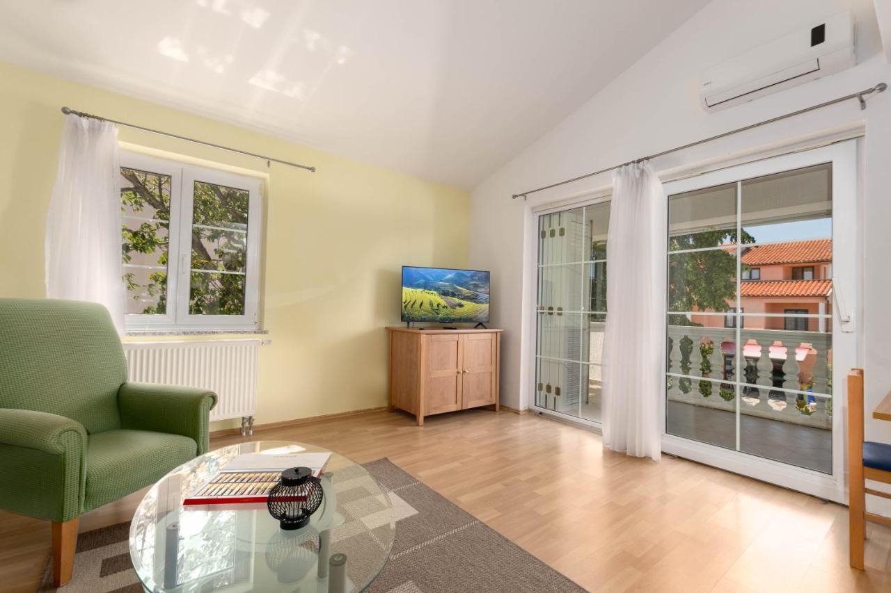 Villa Lucija Pjescana Uvala Eksteriør billede