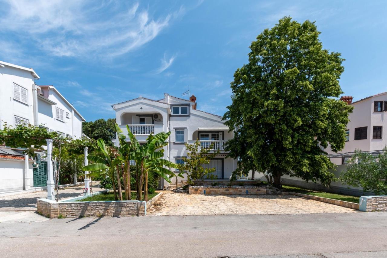 Villa Lucija Pjescana Uvala Eksteriør billede