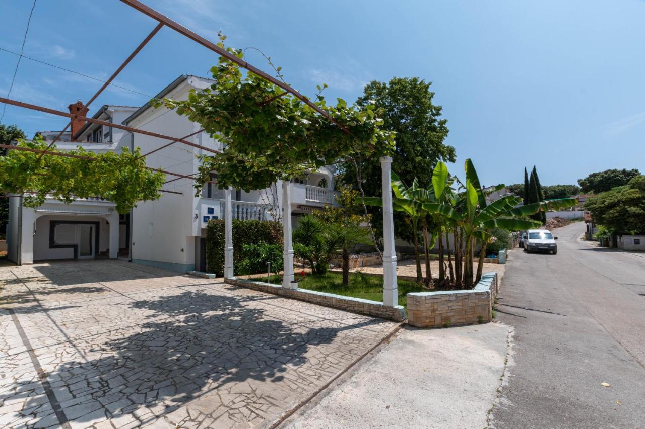 Villa Lucija Pjescana Uvala Eksteriør billede