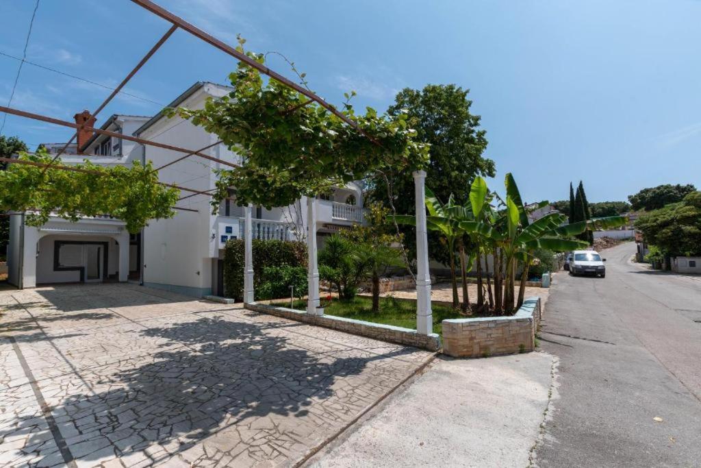 Villa Lucija Pjescana Uvala Eksteriør billede